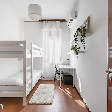 Bright Apartment- Zacconi 1